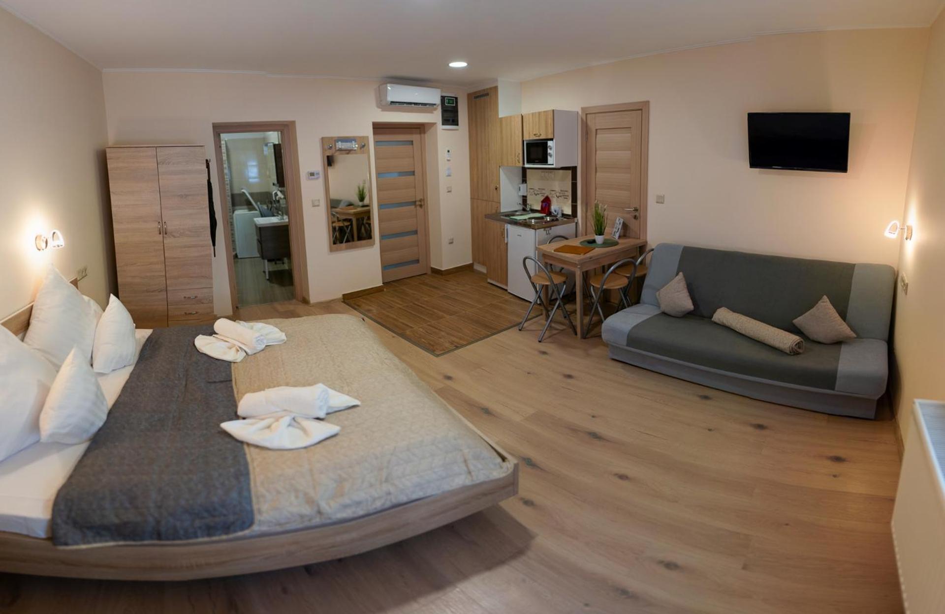 Holiday Apartmanhaz Gyula Exterior photo