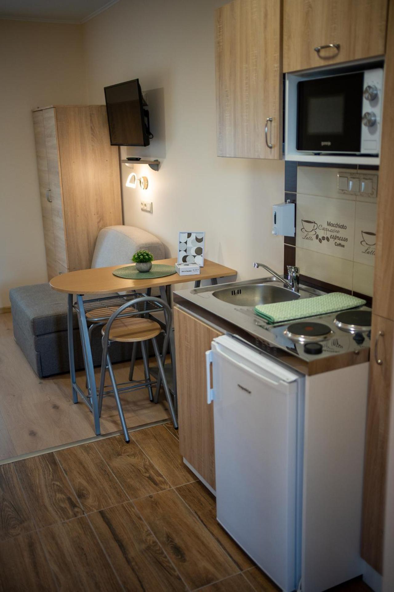 Holiday Apartmanhaz Gyula Exterior photo